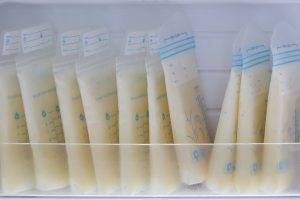 Milk storage bags for storing breastmilk